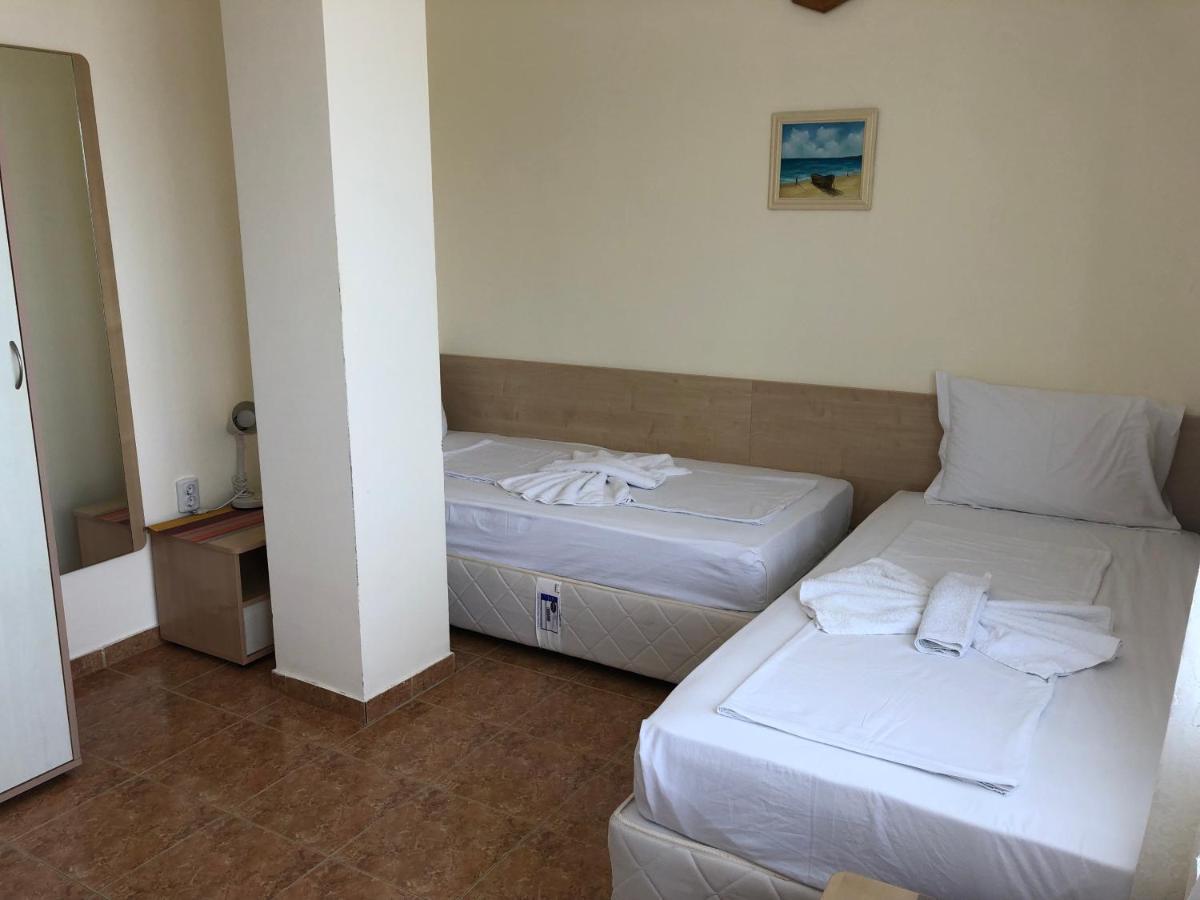 Borko Guest House Primorsko Ngoại thất bức ảnh