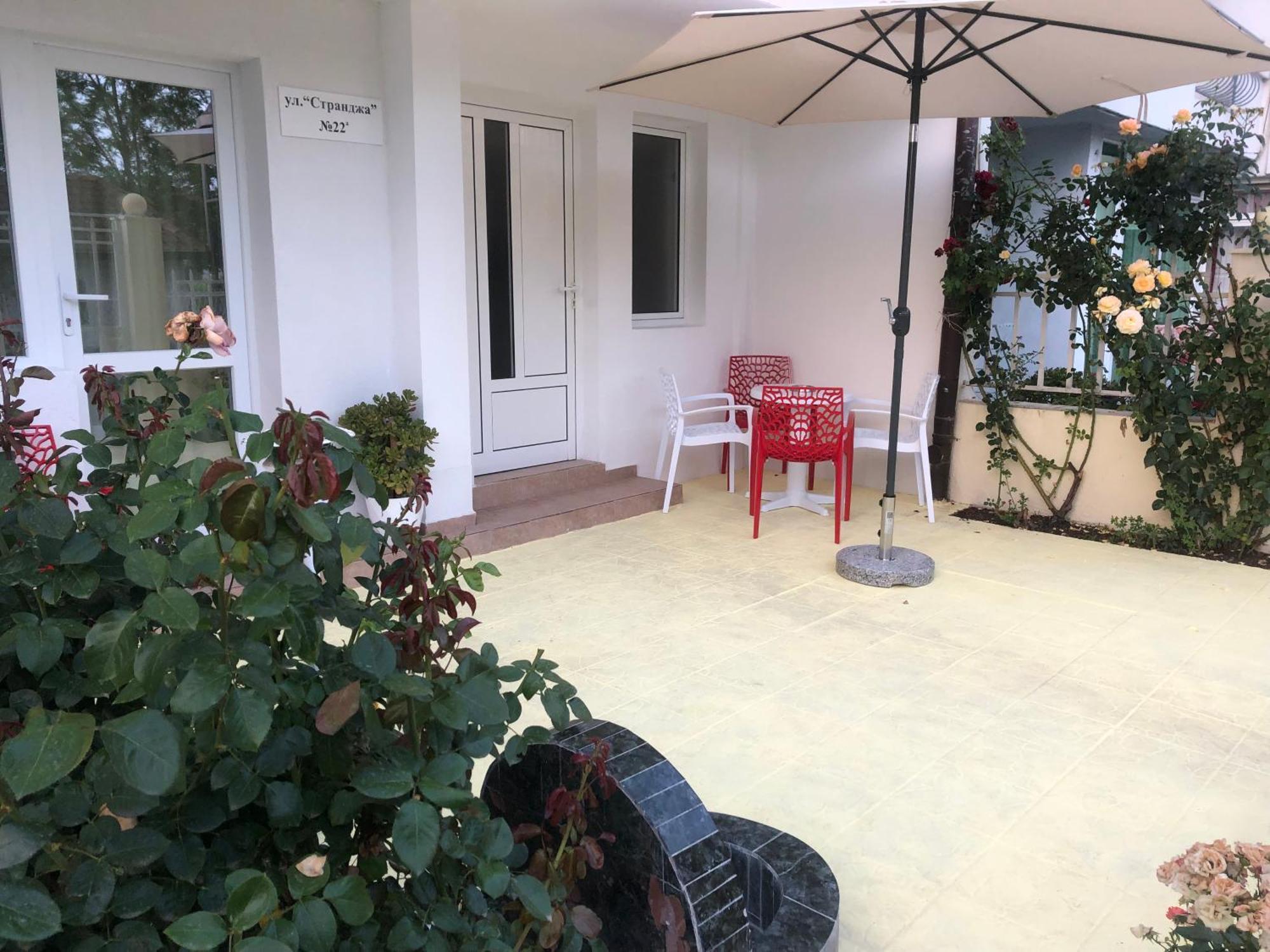 Borko Guest House Primorsko Ngoại thất bức ảnh